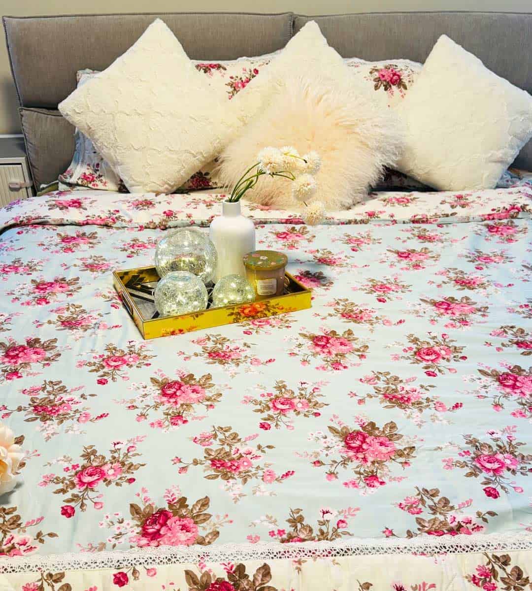 Floral Lace Bedding Set - Image 2